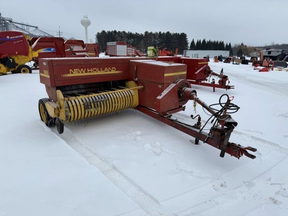 New Holland 565