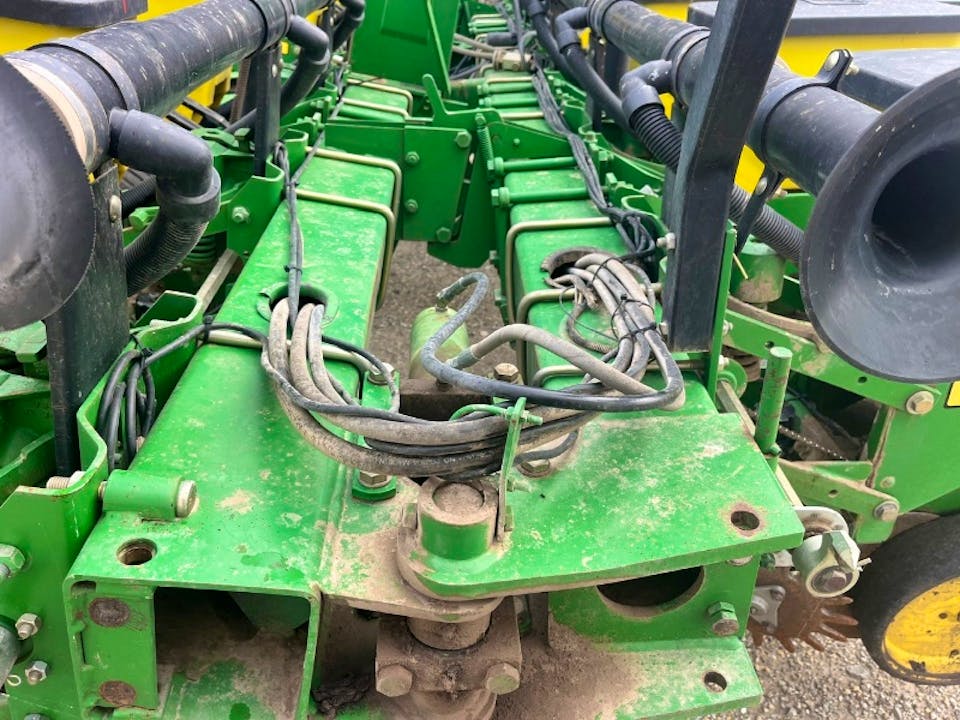John Deere 7200