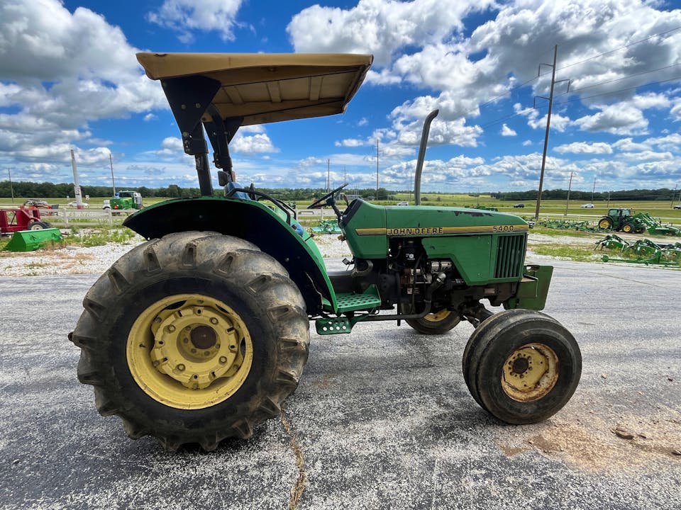 John Deere 5400