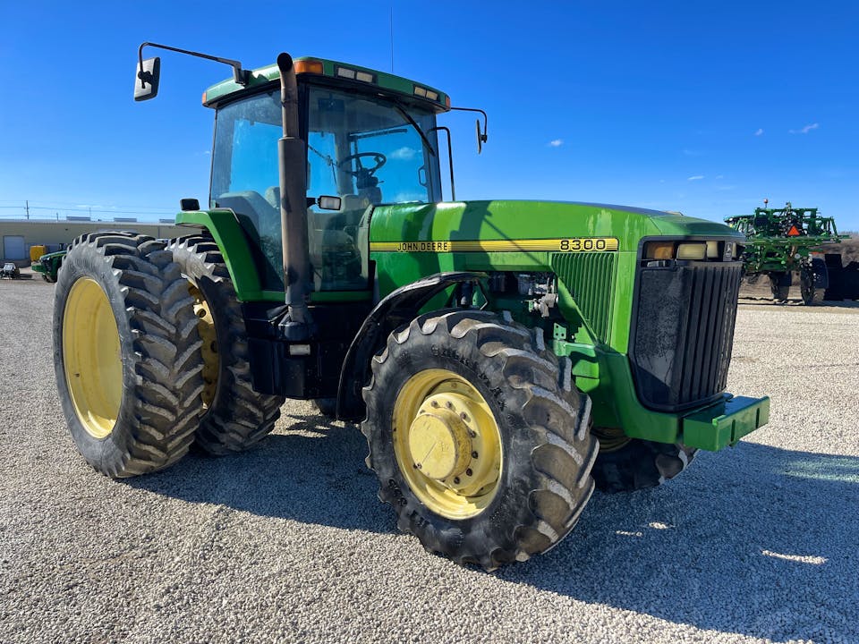 John Deere 8300