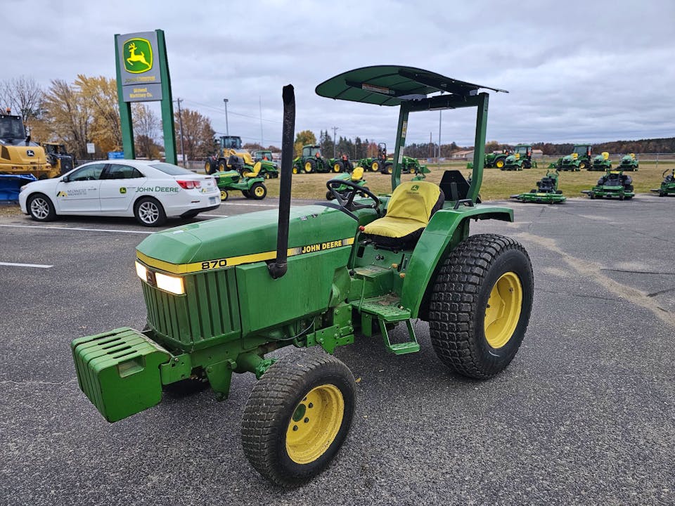 John Deere 870