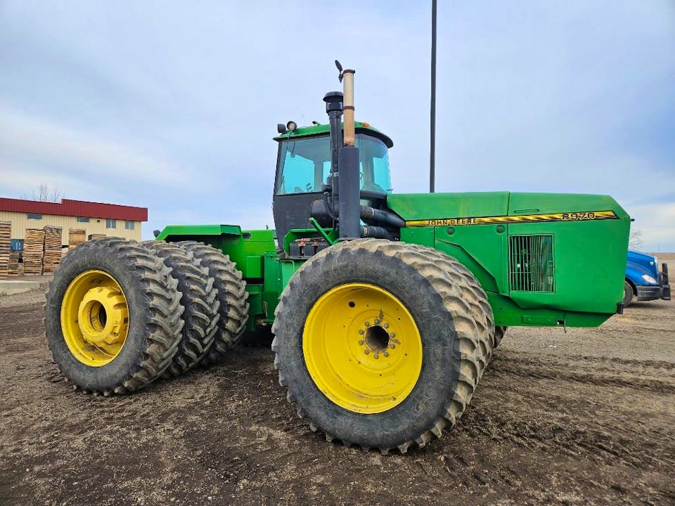 John Deere 8970
