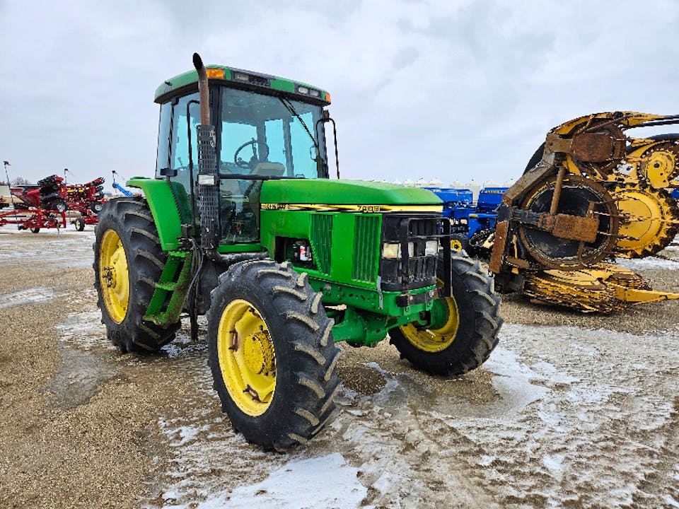 John Deere 7400