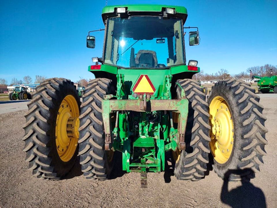 John Deere 8300