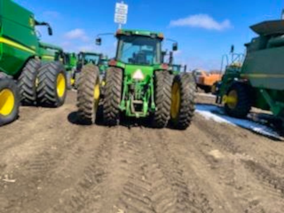 John Deere 8300
