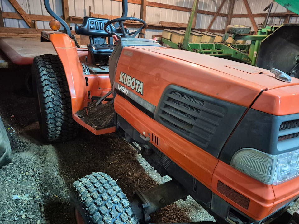 Kubota L4200