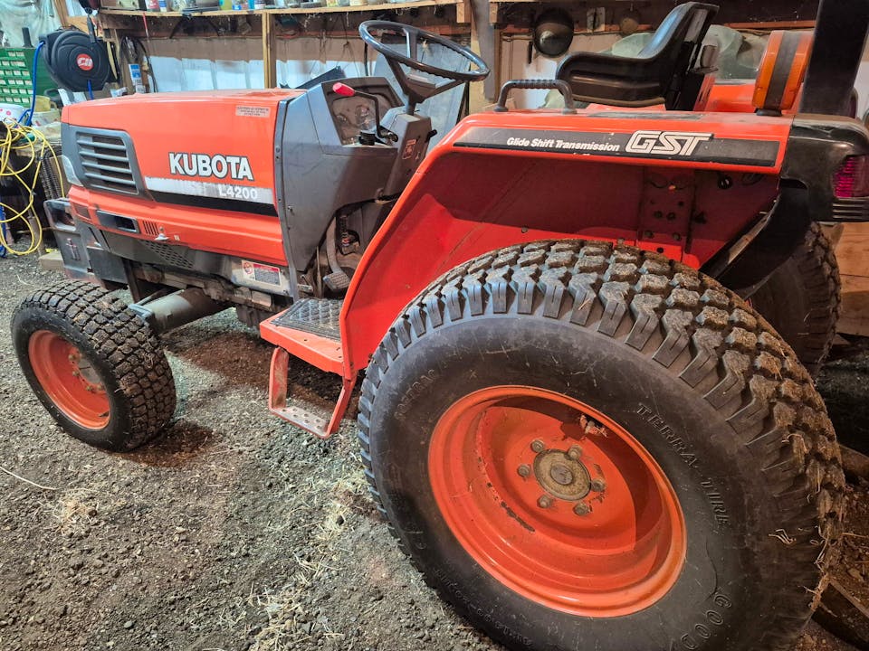 Kubota L4200