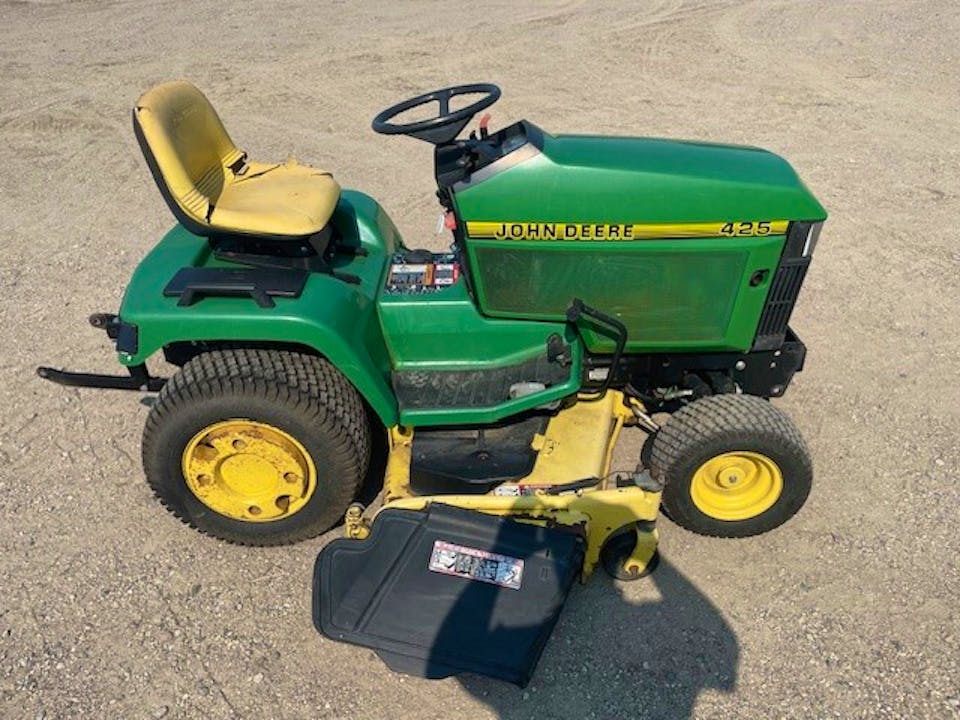 John Deere 425