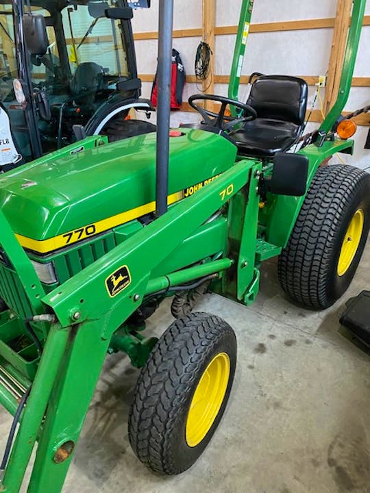 John Deere 770