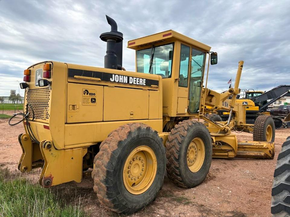 John Deere 770BH