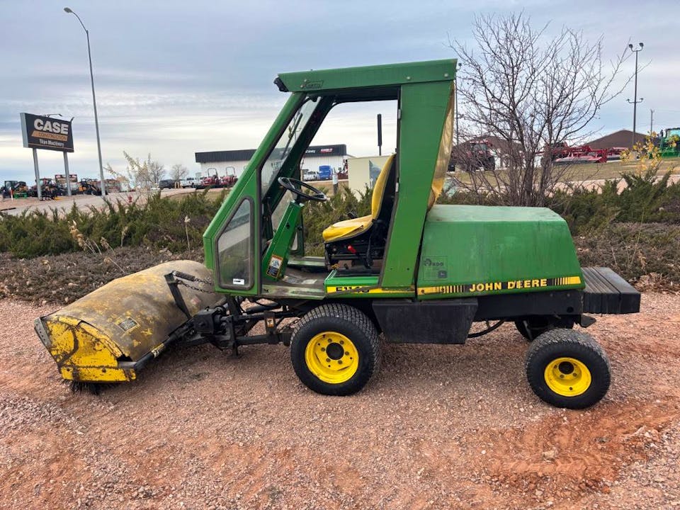 John Deere F1145
