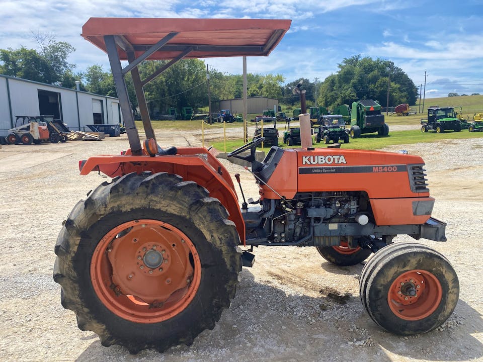 Kubota M5400