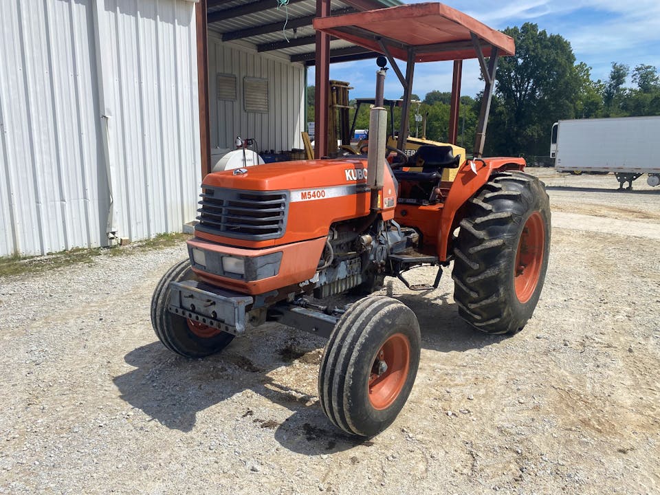 Kubota M5400