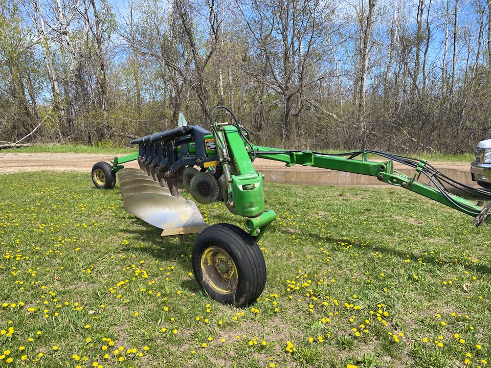 John Deere 3710