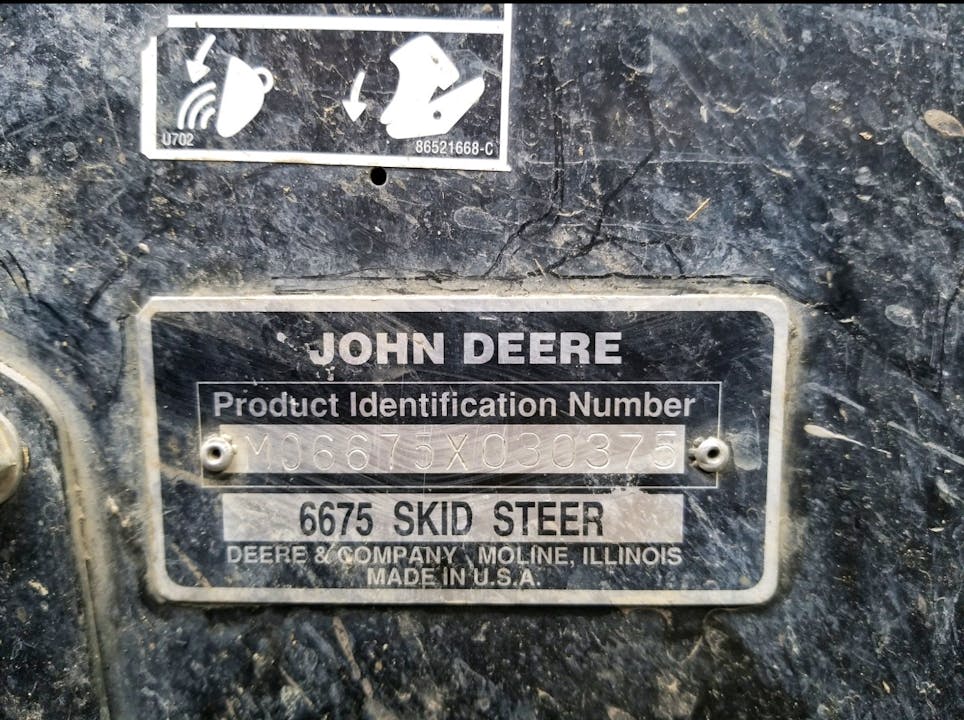 John Deere 6675