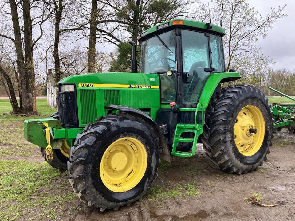 John Deere 7810
