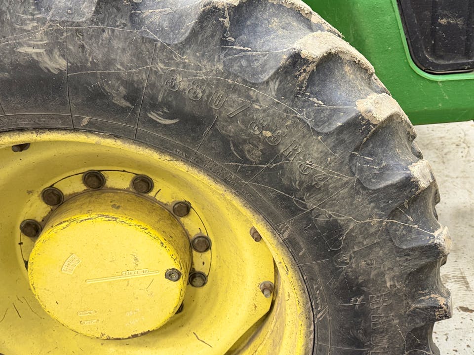 John Deere 8400