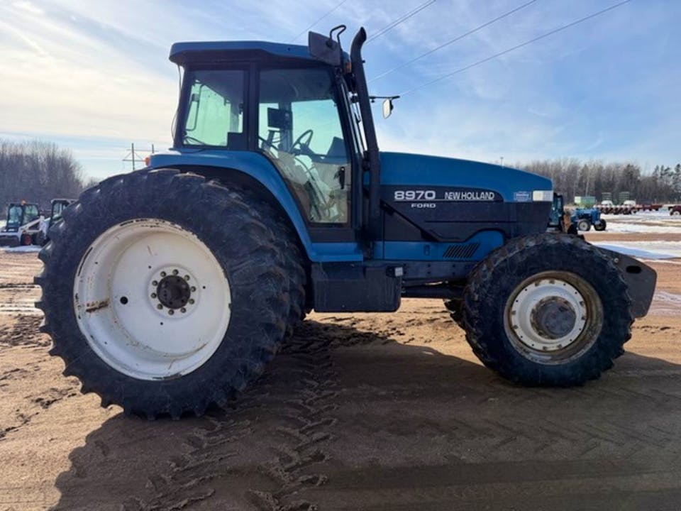 New Holland 8970