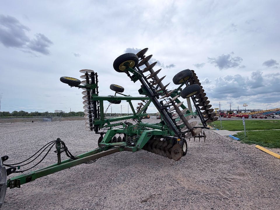 John Deere 630