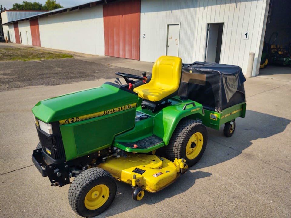 John Deere 425