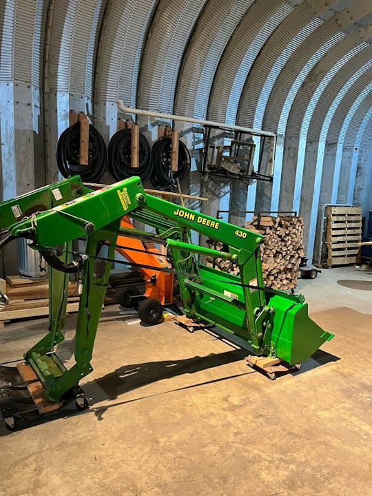 John Deere 4400