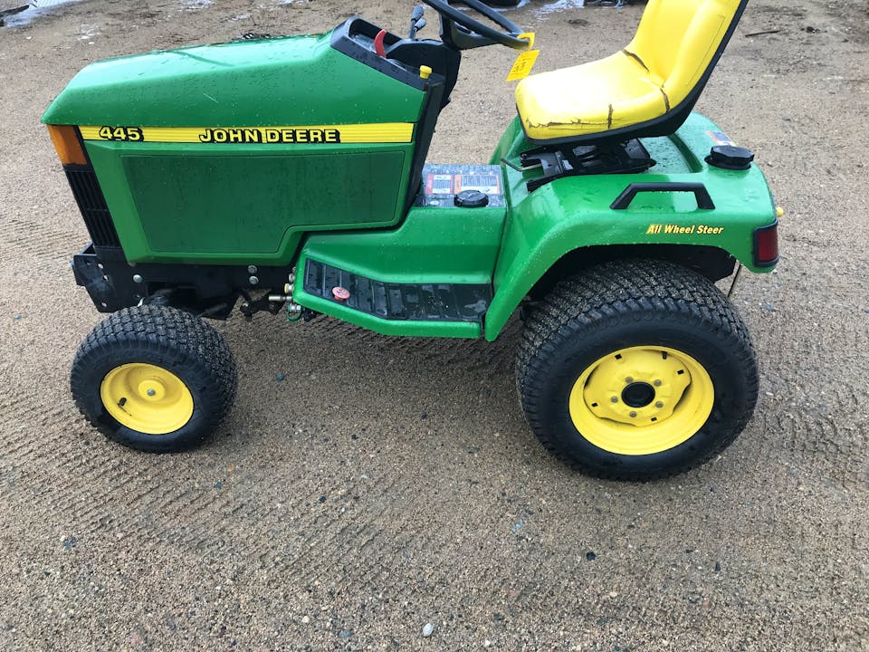 John Deere 445