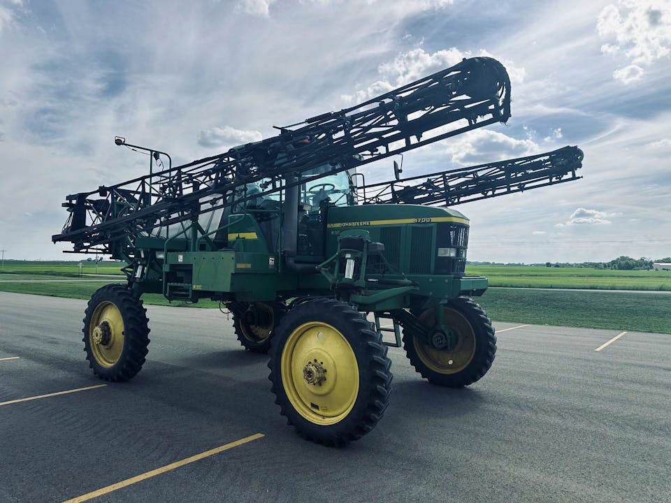 John Deere 4700