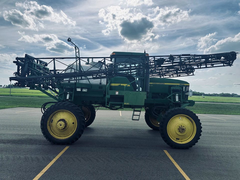 John Deere 4700