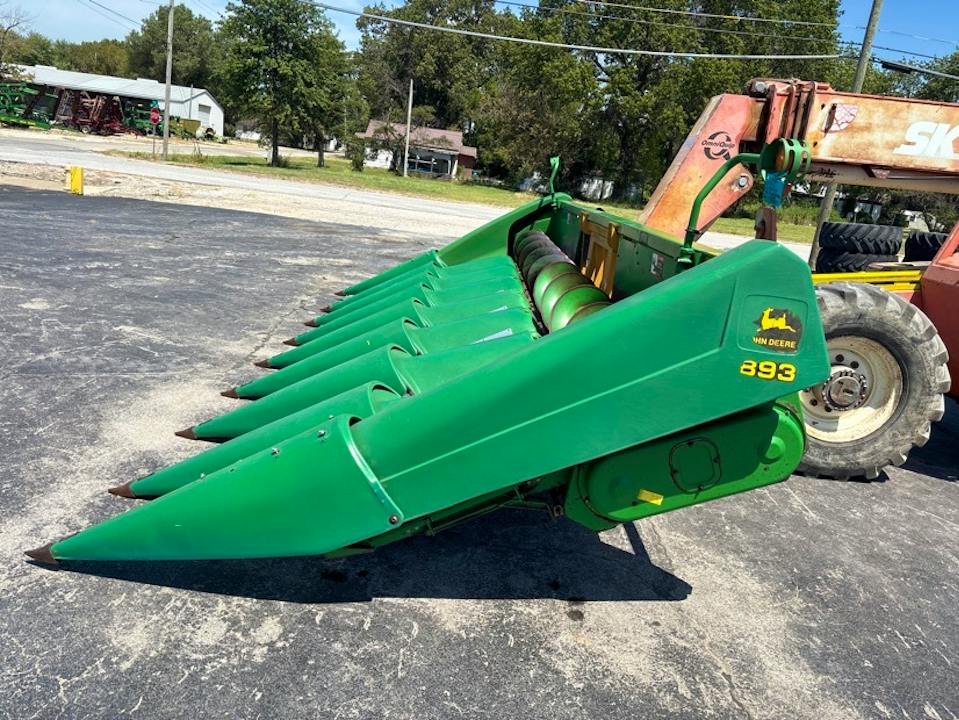 John Deere 893