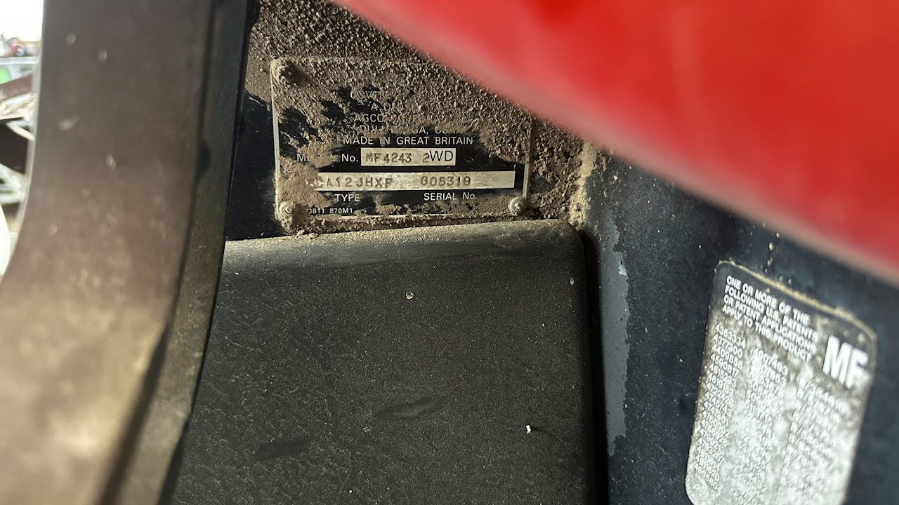 Massey Ferguson 4243