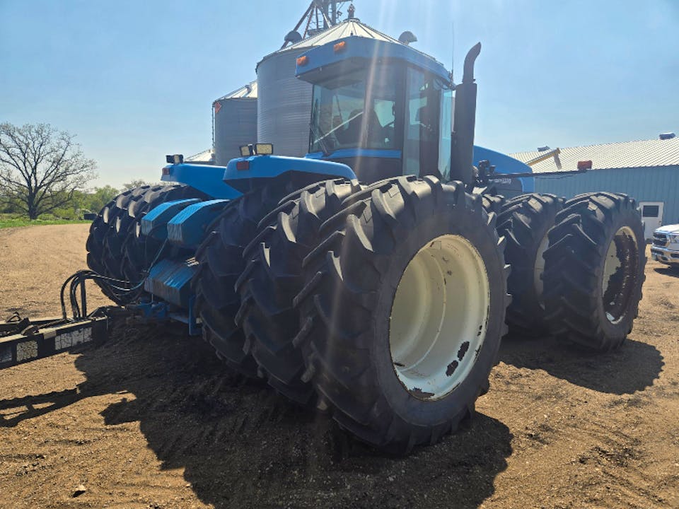 New Holland 9882