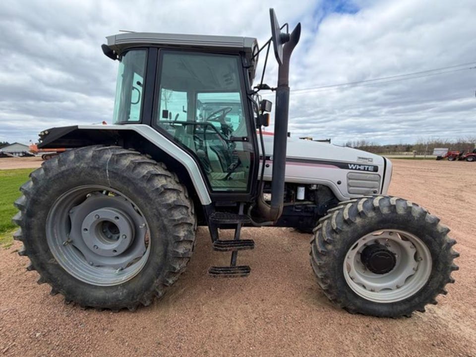WHITE 6710