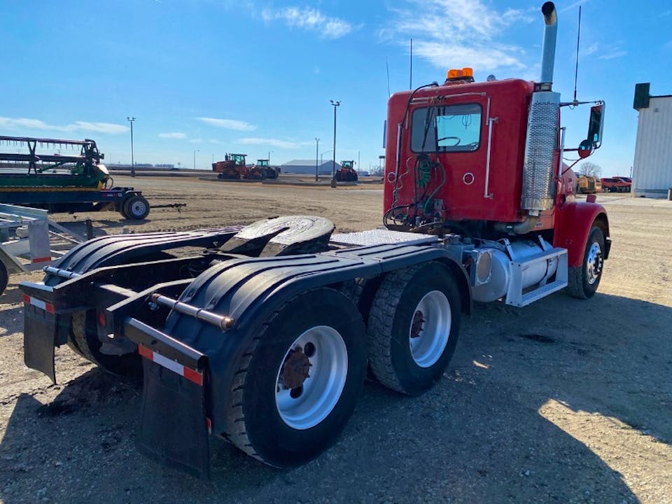 FREIGHTLI FLD120 SEMI