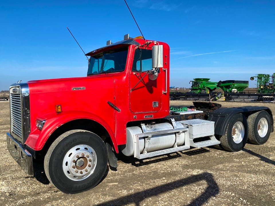 FREIGHTLI FLD120 SEMI