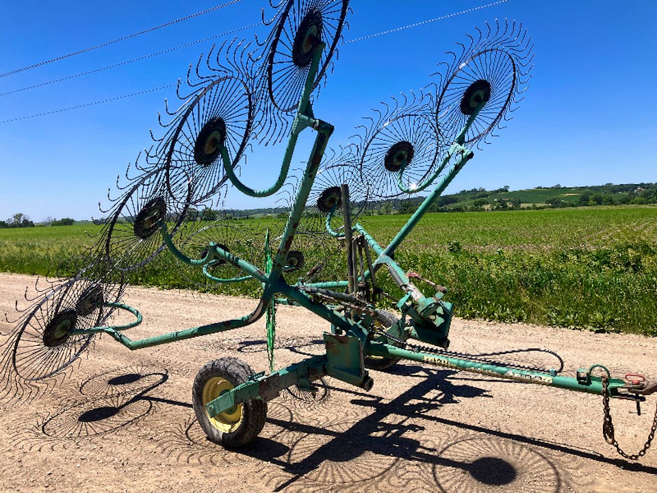 John Deere 702