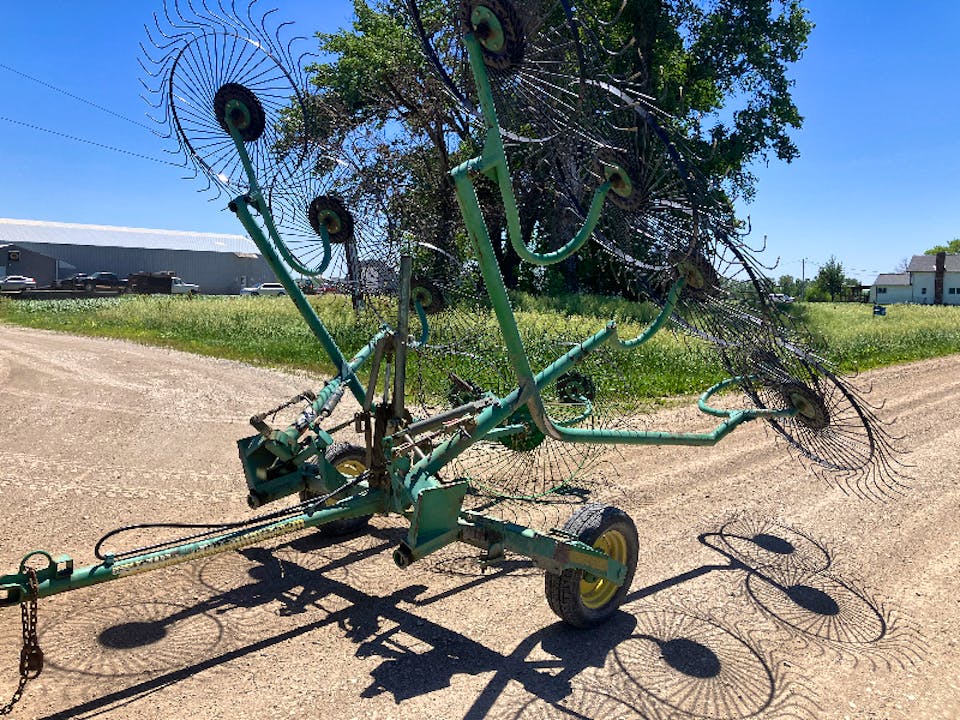 John Deere 702