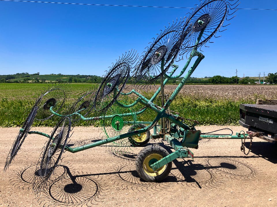 John Deere 702
