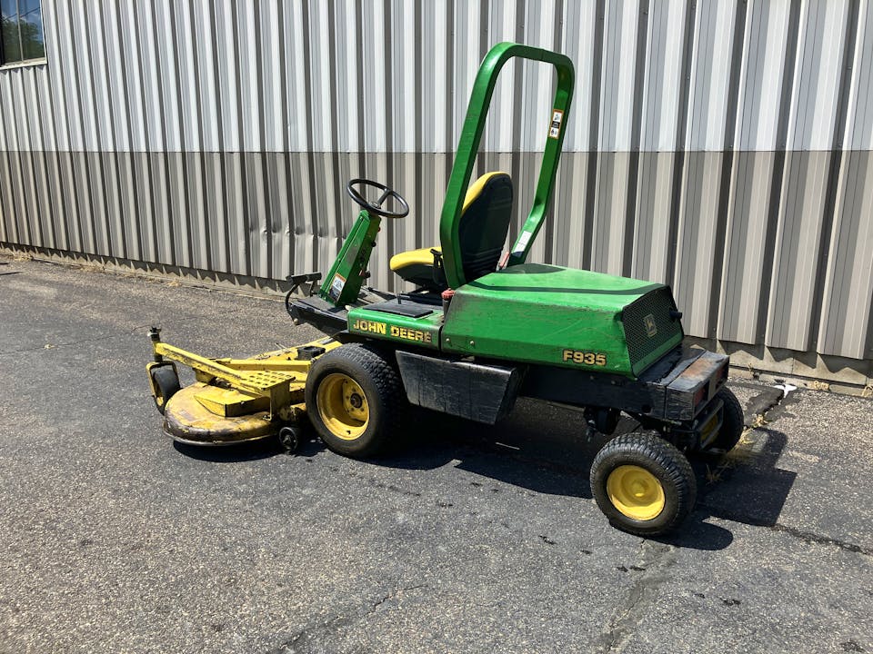 John Deere F935
