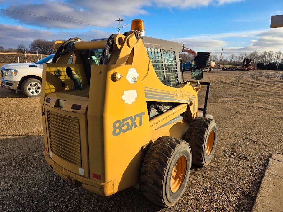 Case 85XT