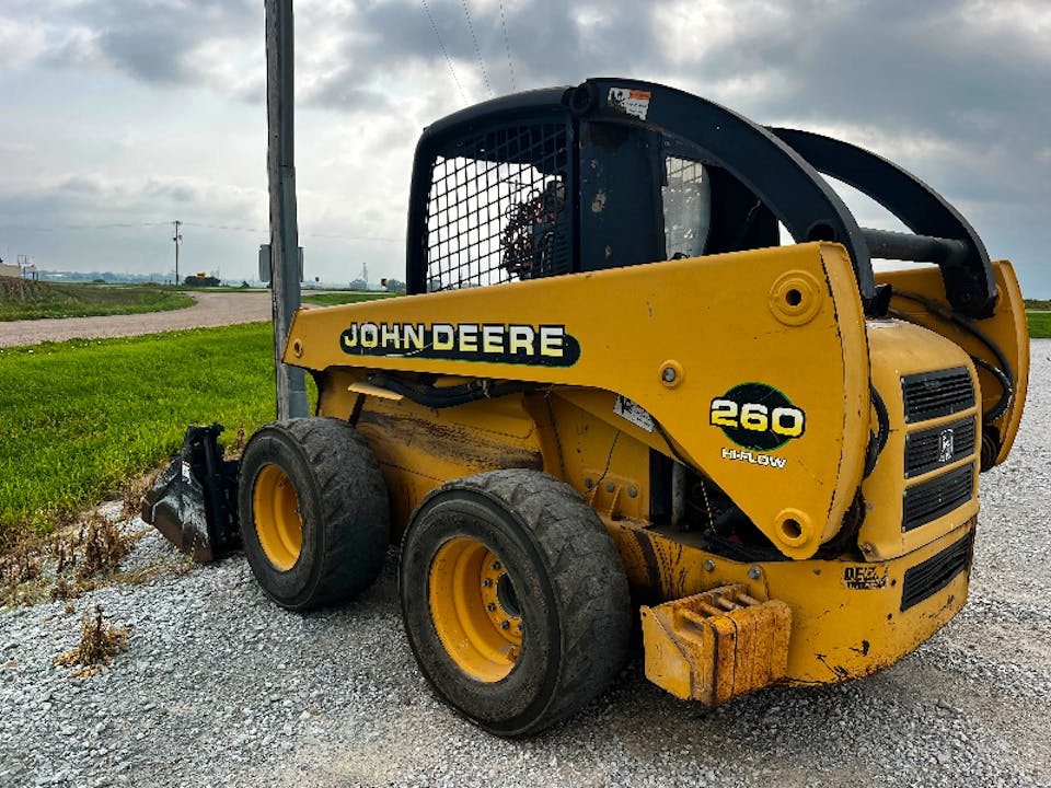 John Deere 260