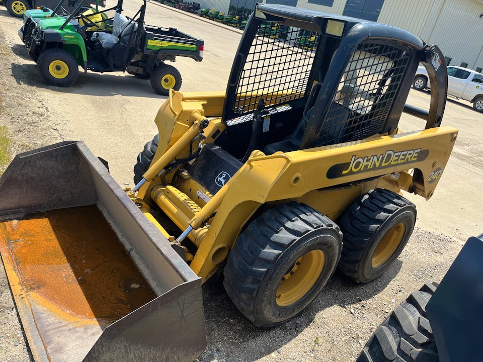 John Deere 240