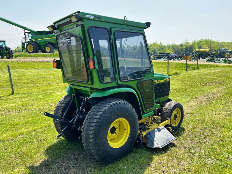 John Deere 4200