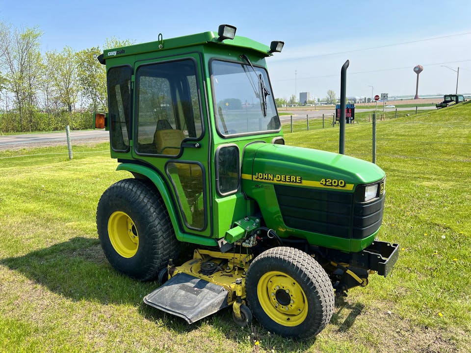 John Deere 4200