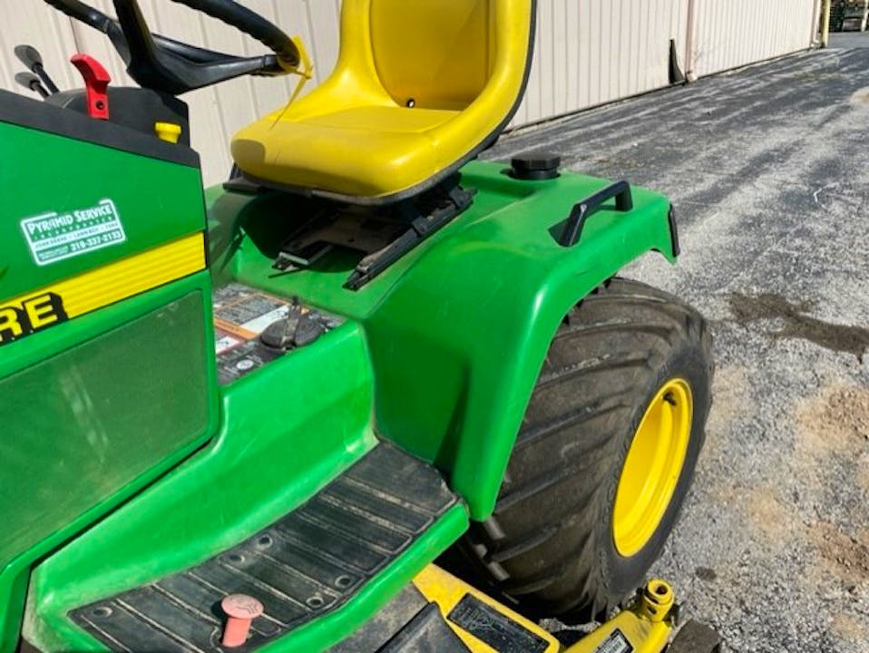 John Deere 445