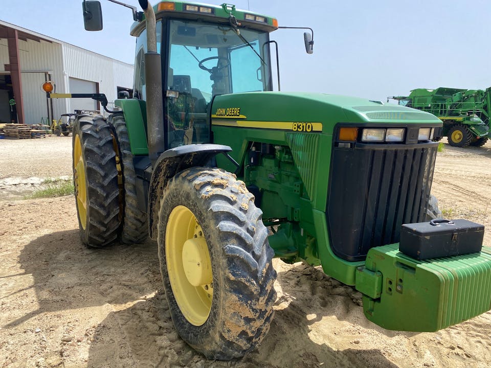 John Deere 8310