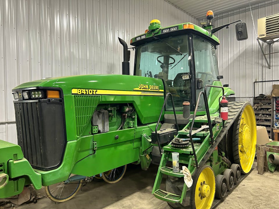 John Deere 8410T