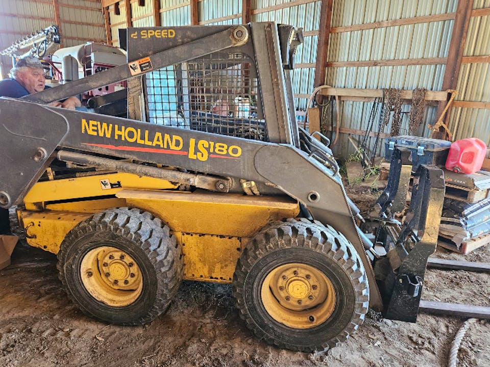 NEW HOLLAND LS180