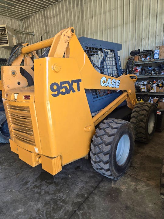 Case 95XT