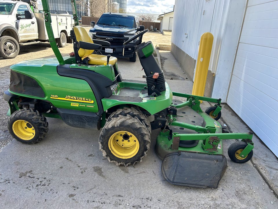 John Deere 1445