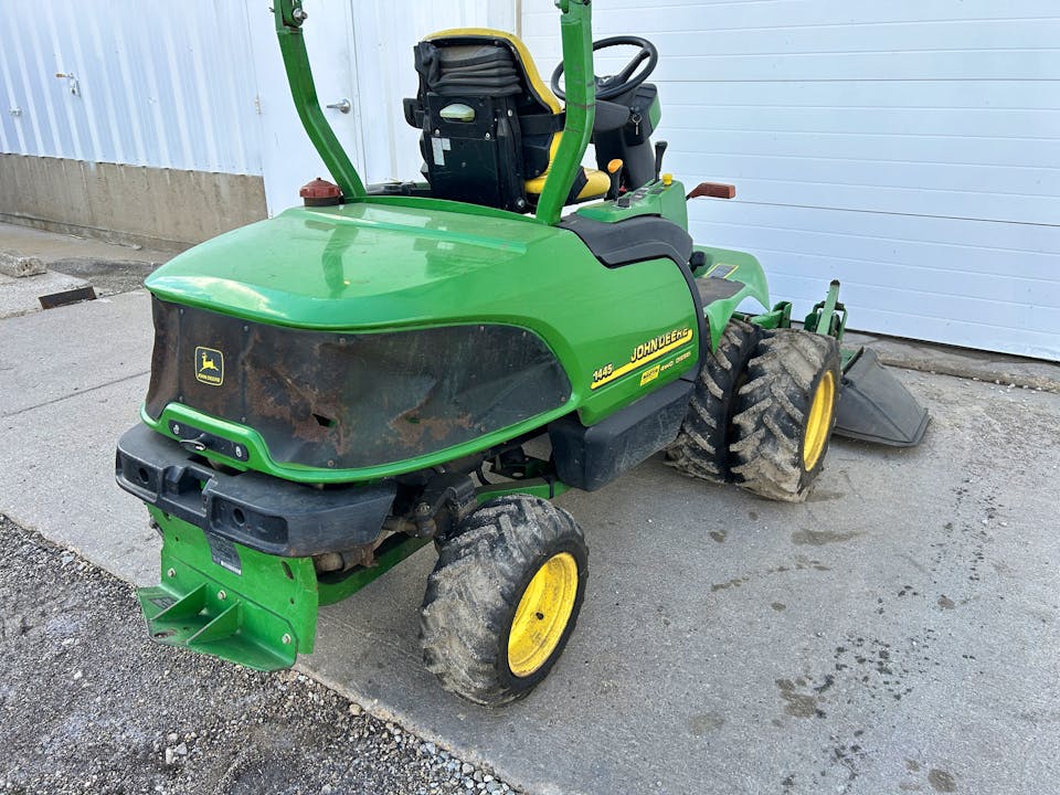 John Deere 1445